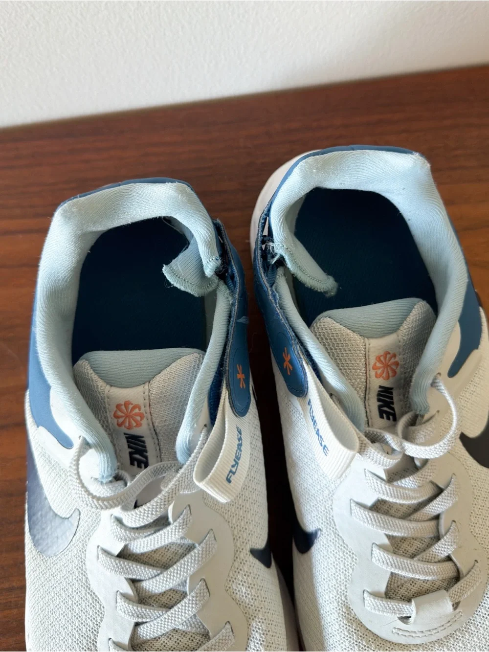 Nike Revolution 6 FlyEase Men's 8 Wide Running Shoes White Blue DD8476-002
